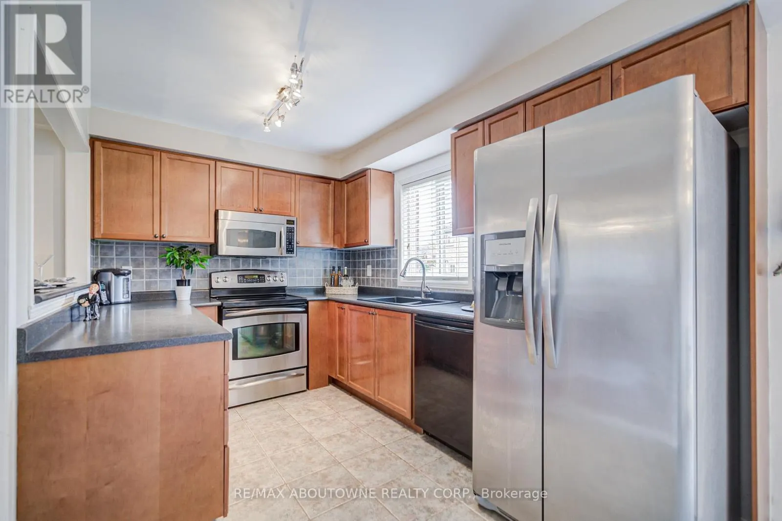 5868 BLUE SPRUCE AVENUE