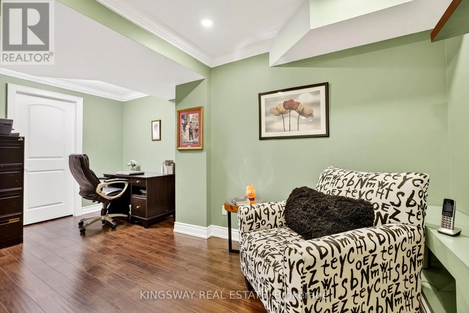 201 HOLLOWAY TERRACE