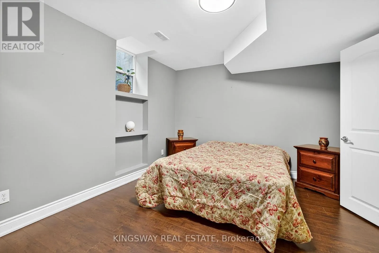 201 HOLLOWAY TERRACE