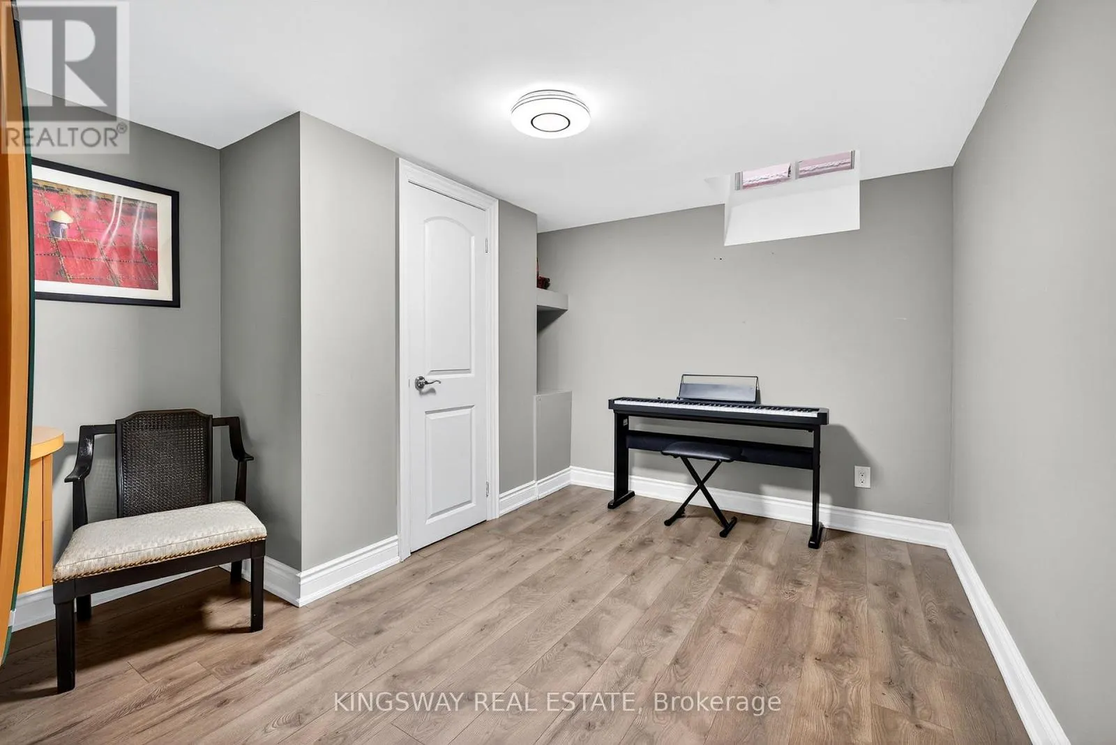 201 HOLLOWAY TERRACE