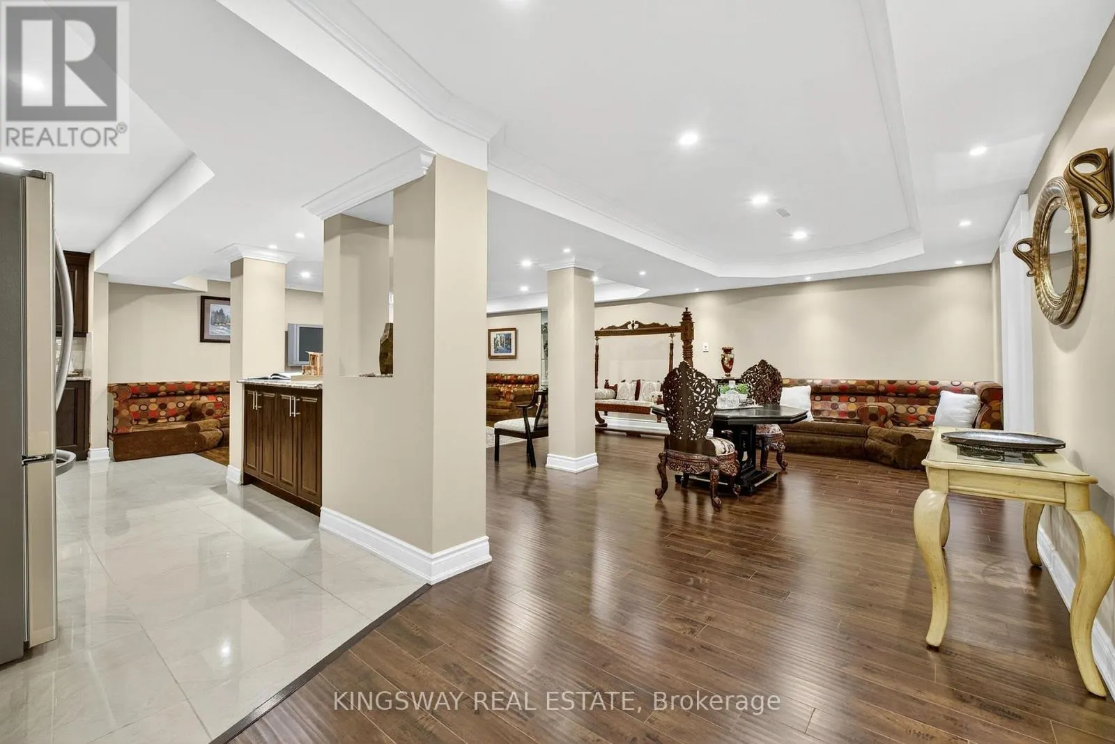 201 HOLLOWAY TERRACE