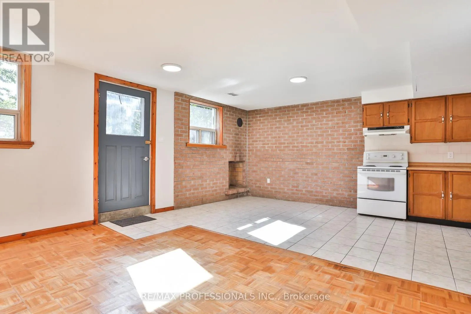 91 JEFFCOAT DRIVE