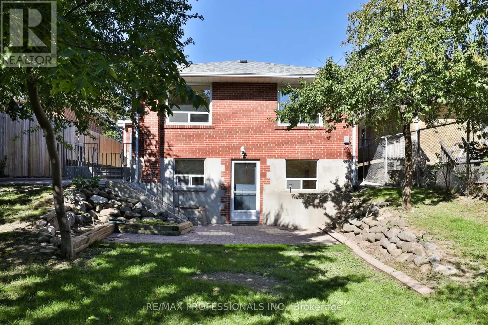 91 JEFFCOAT DRIVE
