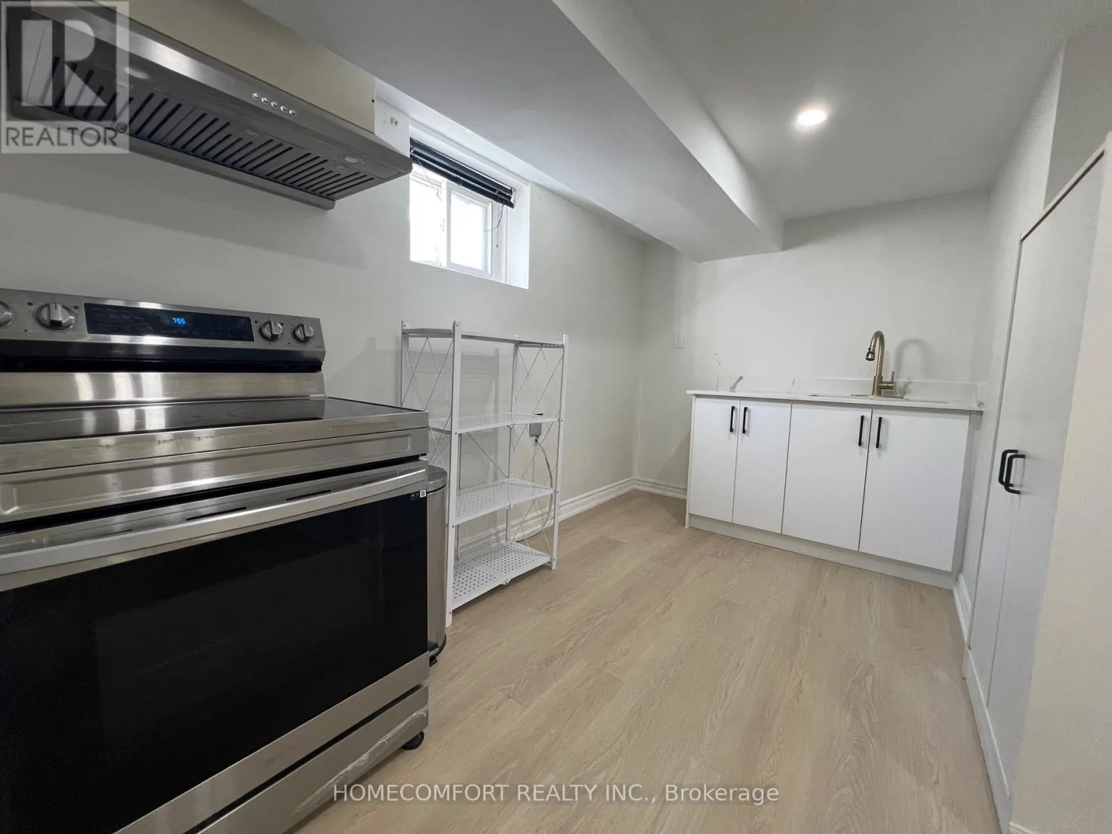 BASEMENT APARTMENT - 15 PAULA BOULEVARD