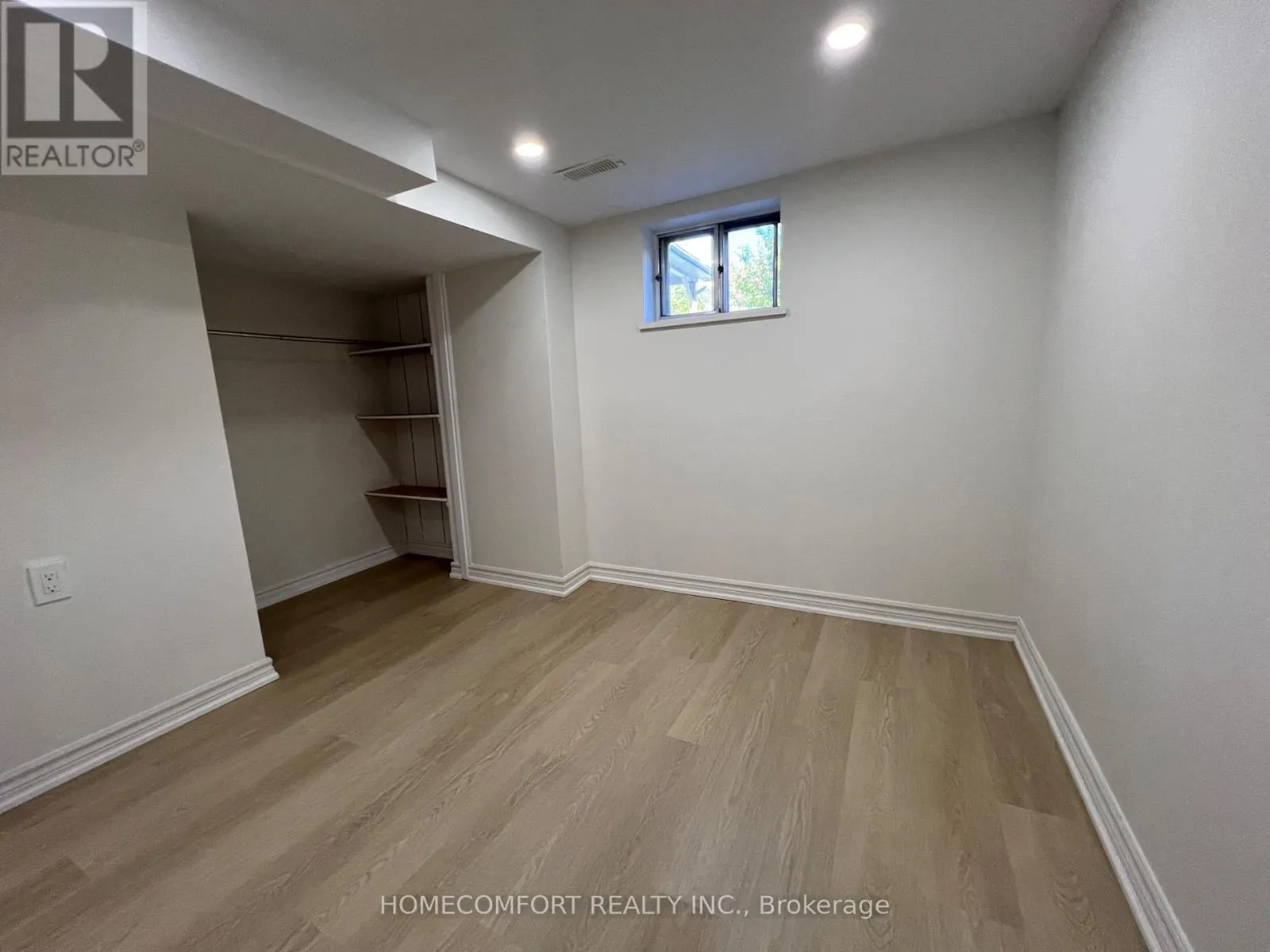 BASEMENT APARTMENT - 15 PAULA BOULEVARD
