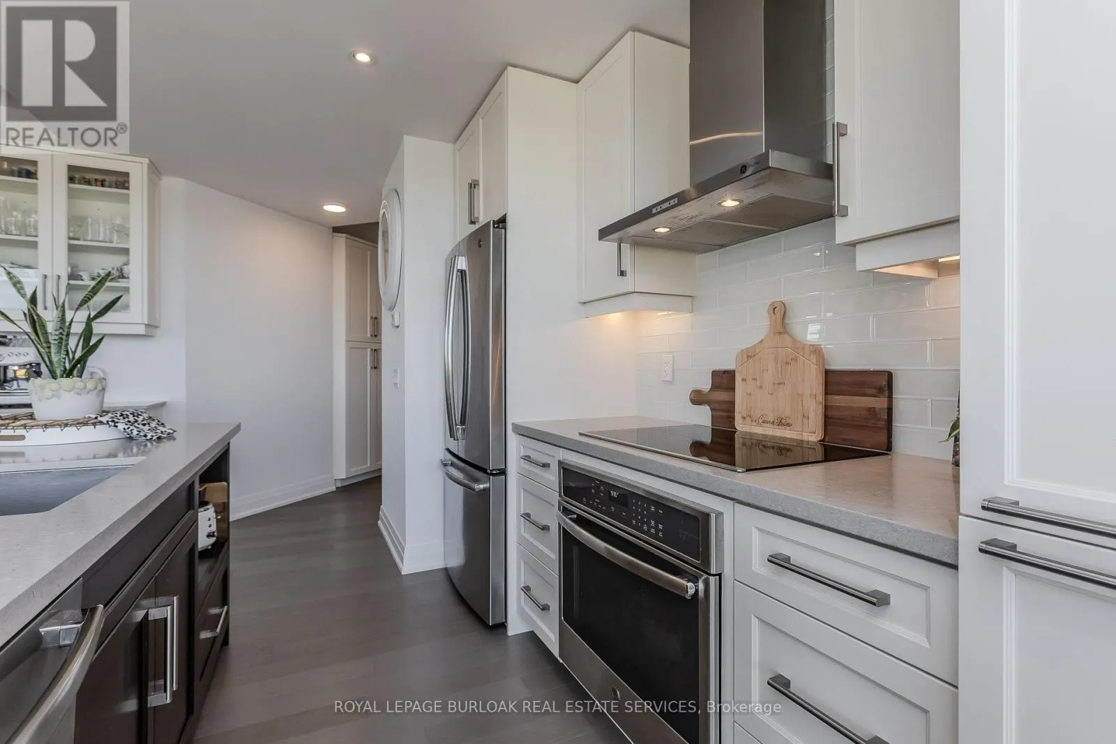 1104 - 2025 MARIA STREET