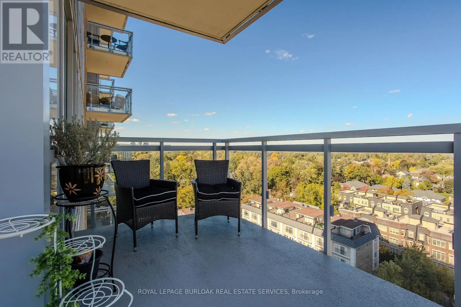 1104 - 2025 MARIA STREET