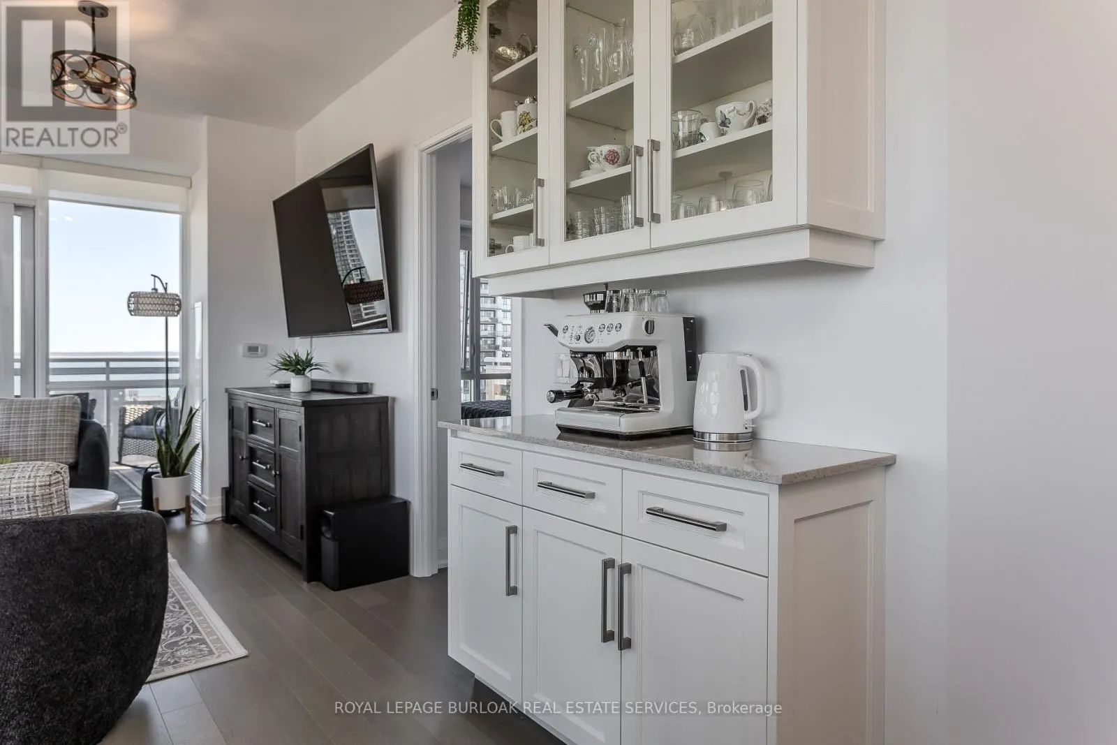 1104 - 2025 MARIA STREET