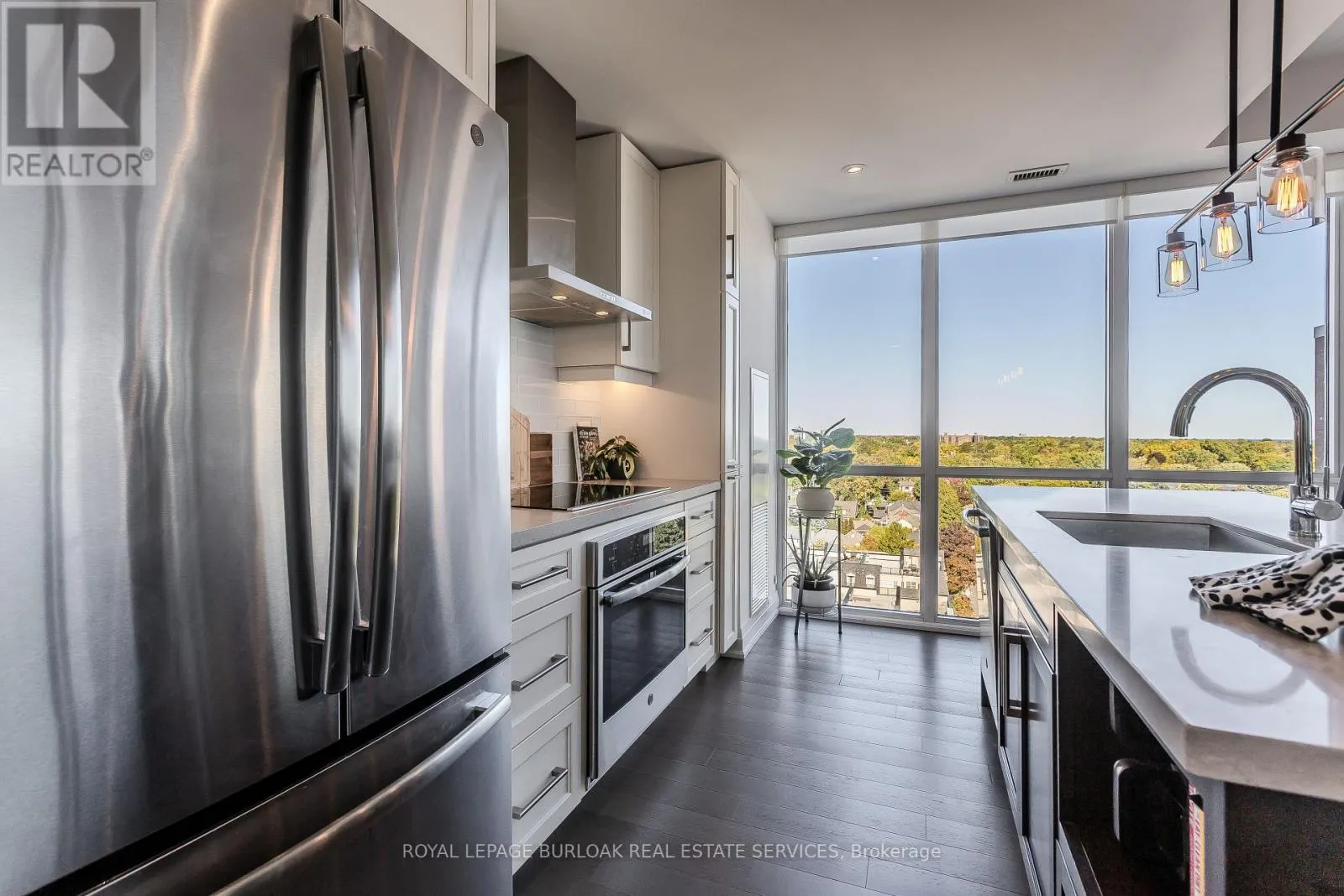 1104 - 2025 MARIA STREET