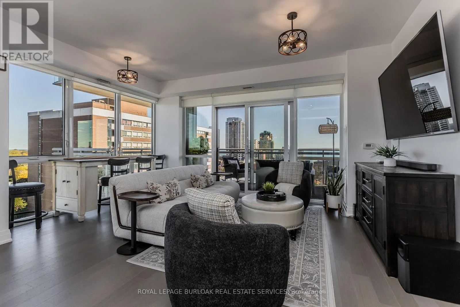 1104 - 2025 MARIA STREET