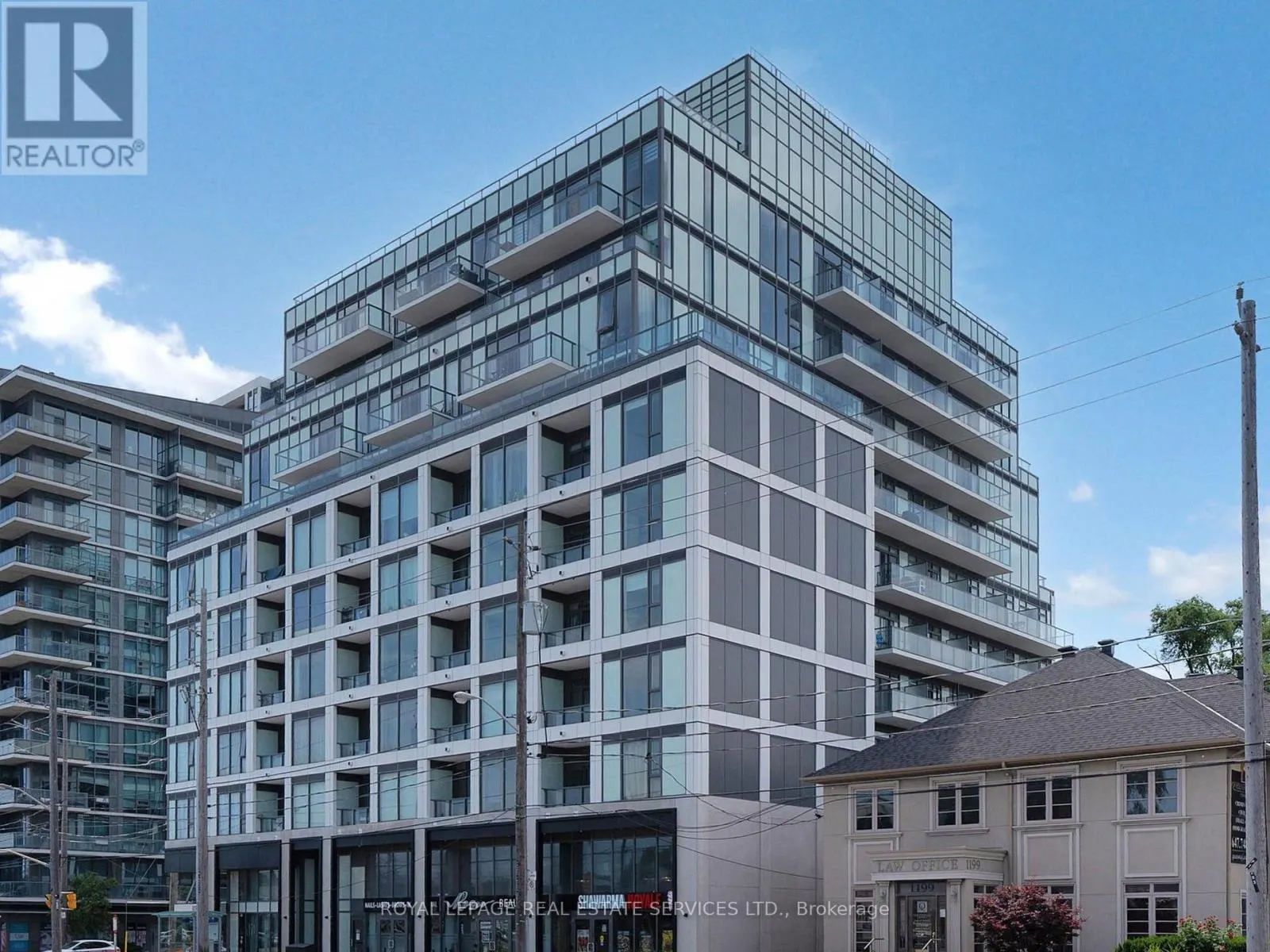 705 - 1195 THE QUEENSWAY