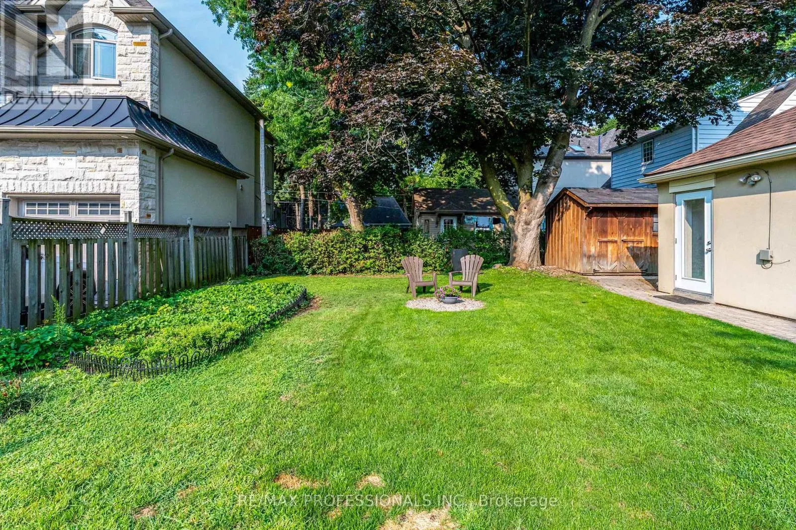 LOWER - 34 MONKTON AVENUE
