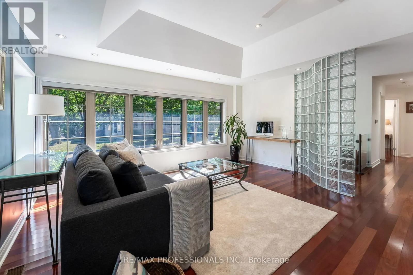MAIN - 34 MONKTON AVENUE