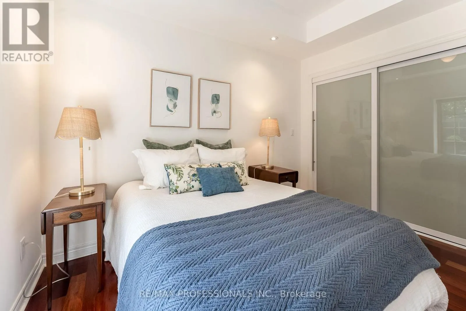 MAIN - 34 MONKTON AVENUE