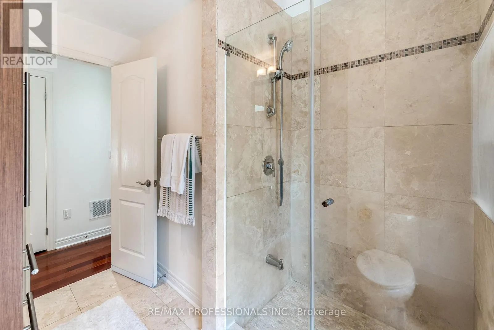 MAIN - 34 MONKTON AVENUE