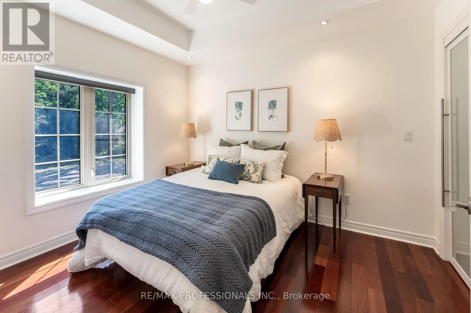 MAIN - 34 MONKTON AVENUE