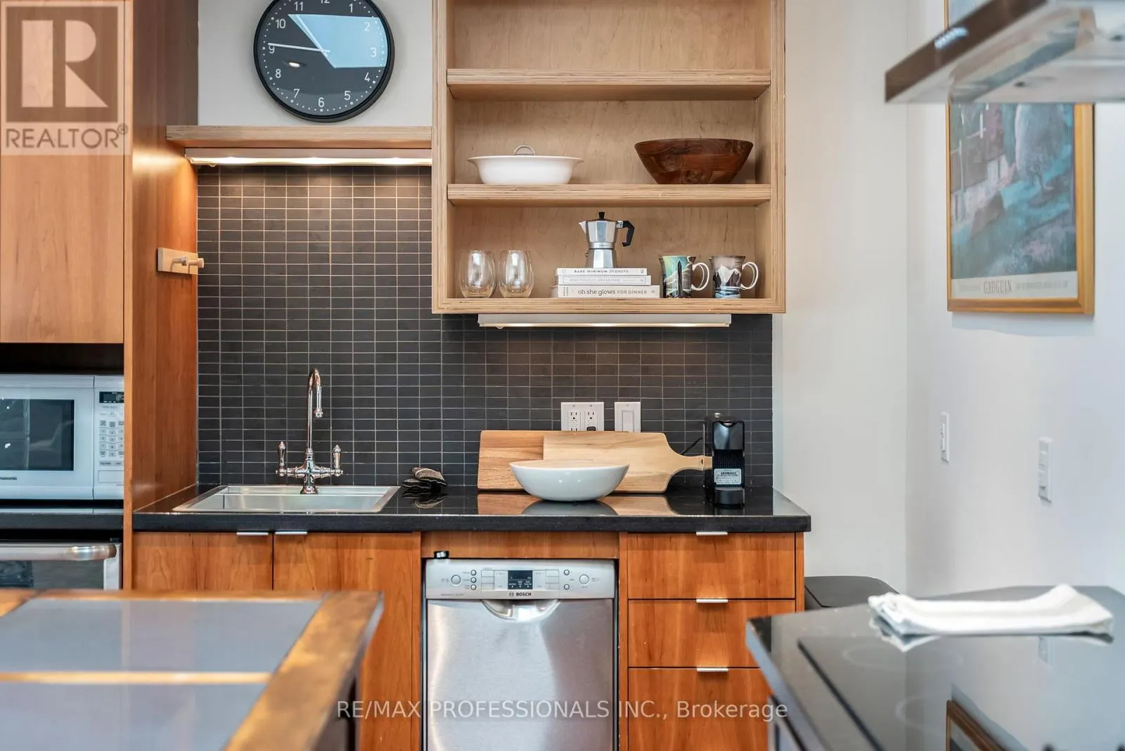 MAIN - 34 MONKTON AVENUE