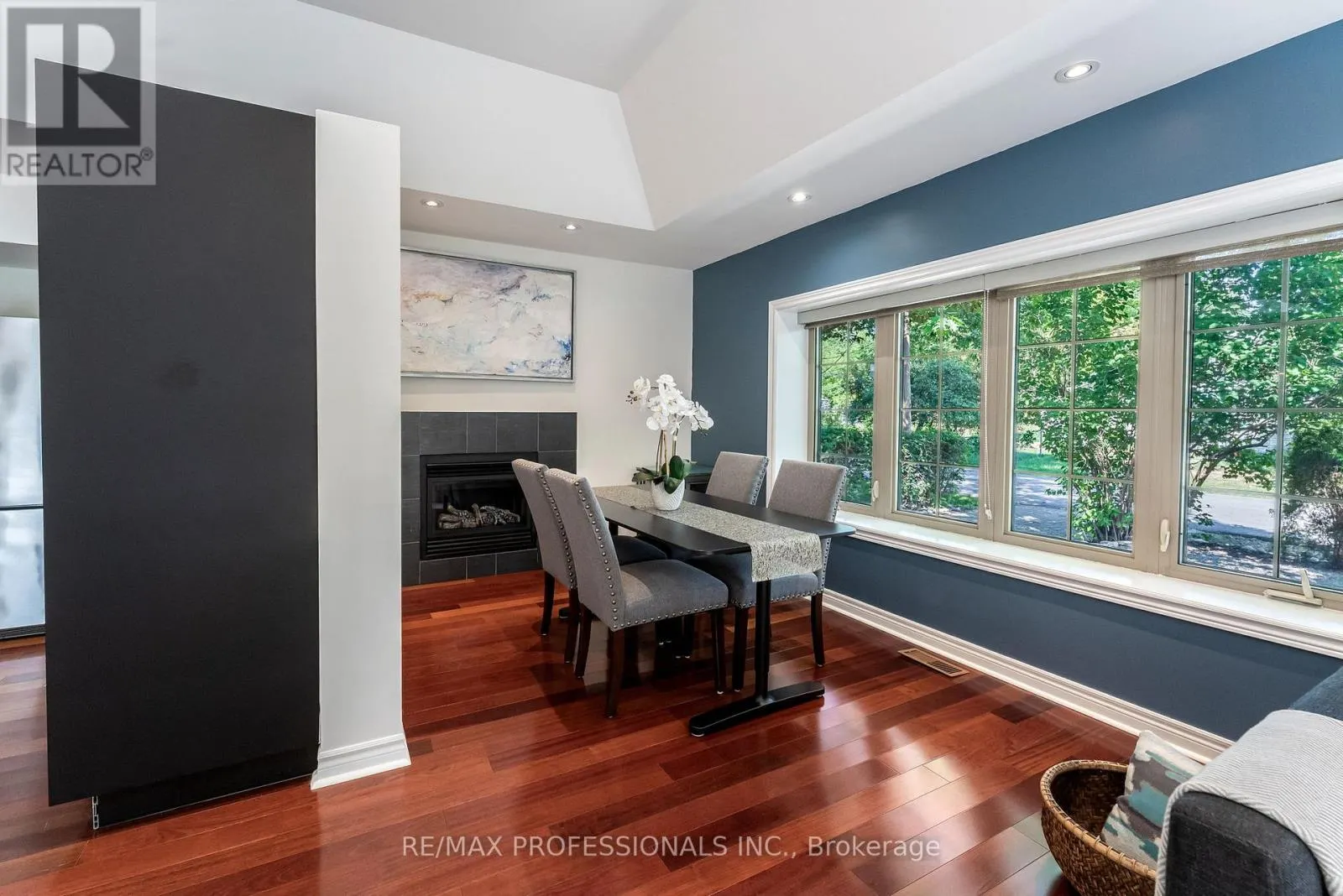 MAIN - 34 MONKTON AVENUE