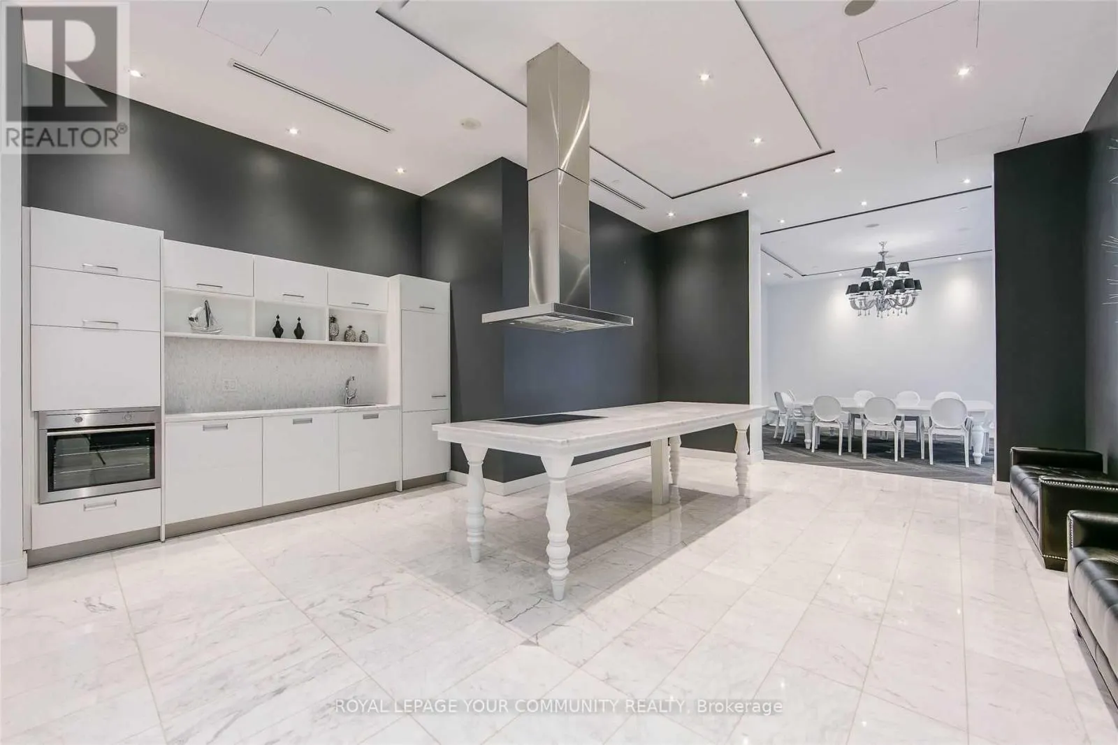 2112 - 88 PARK LAWN ROAD