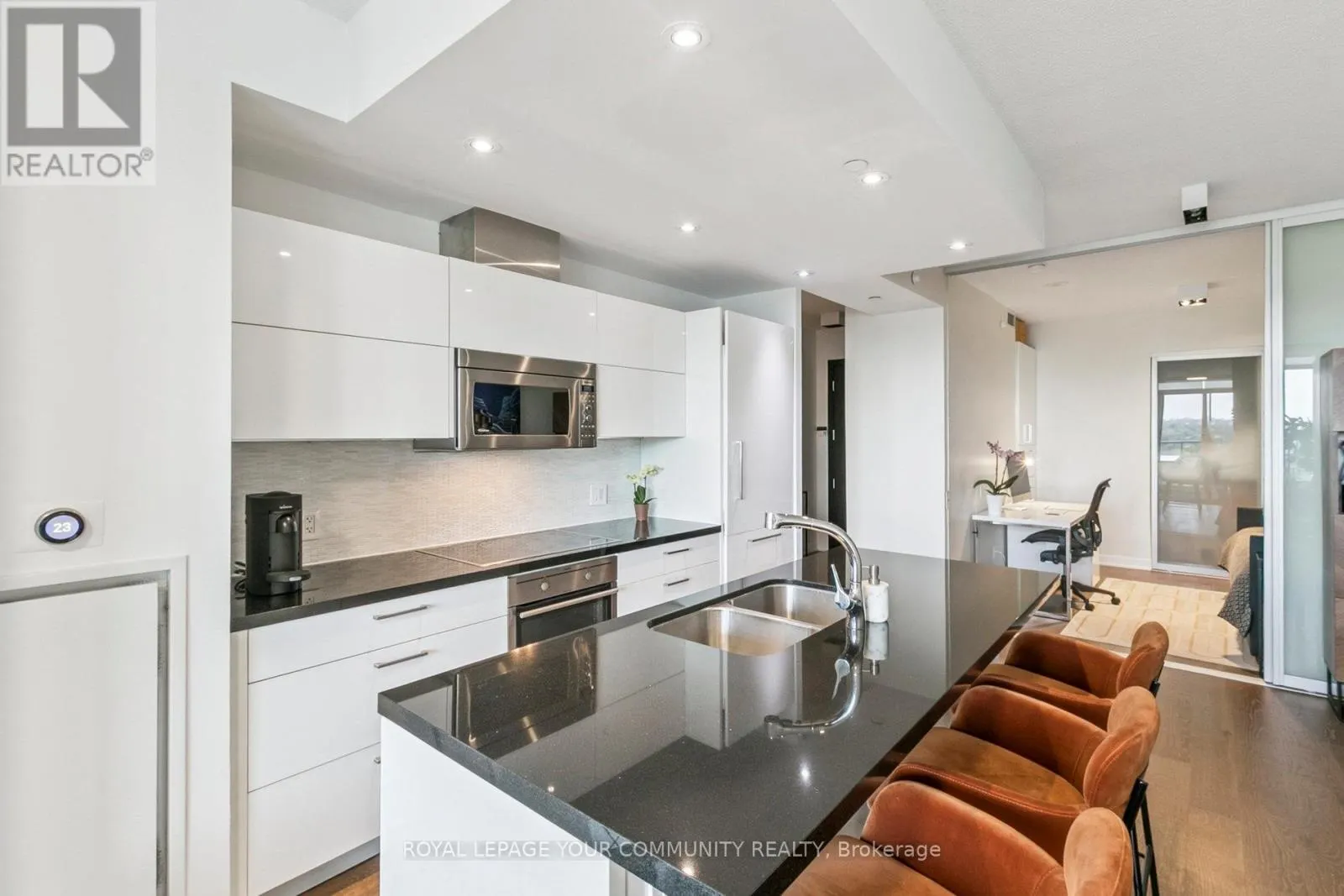 2112 - 88 PARK LAWN ROAD