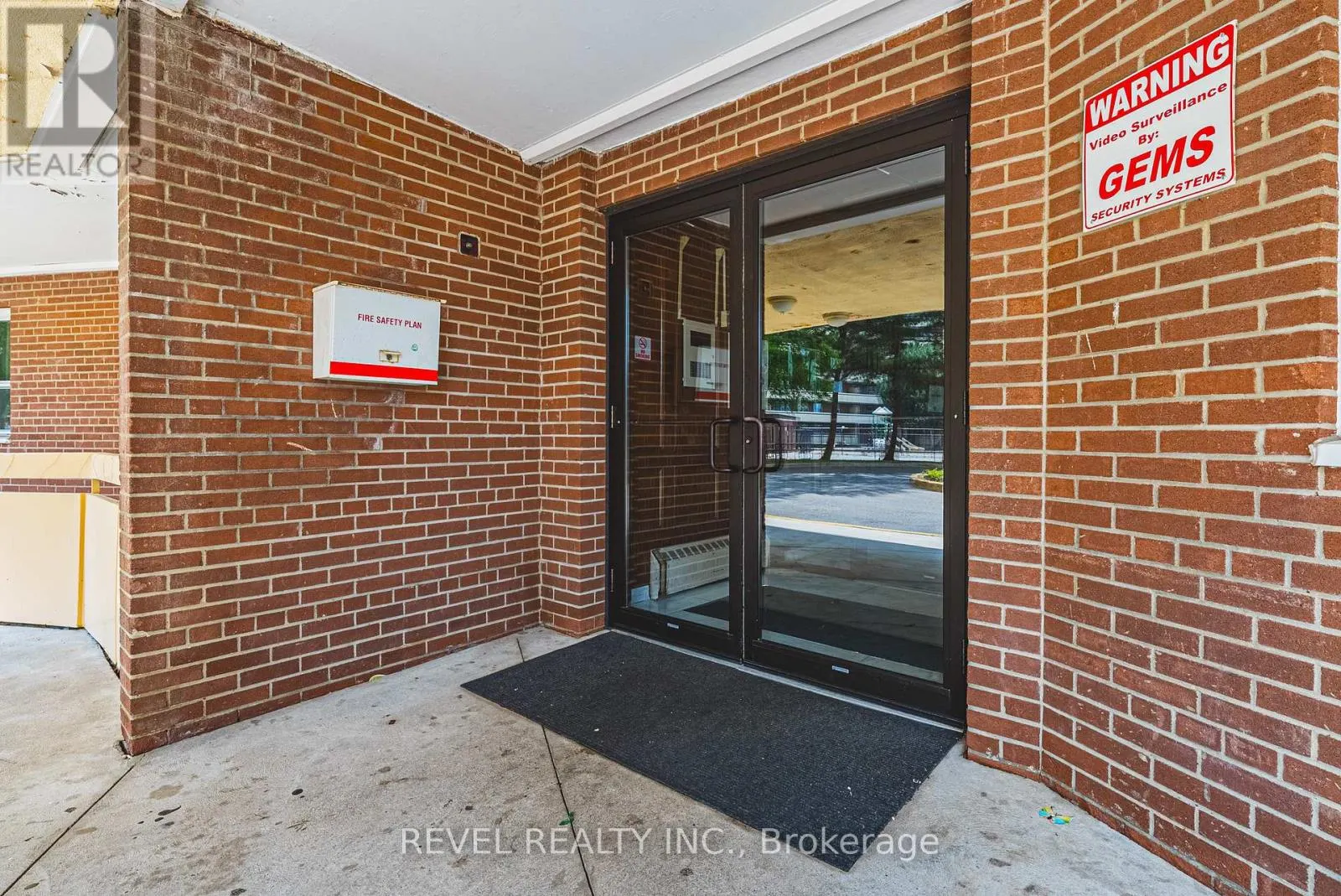 805 - 3577 DERRY ROAD E