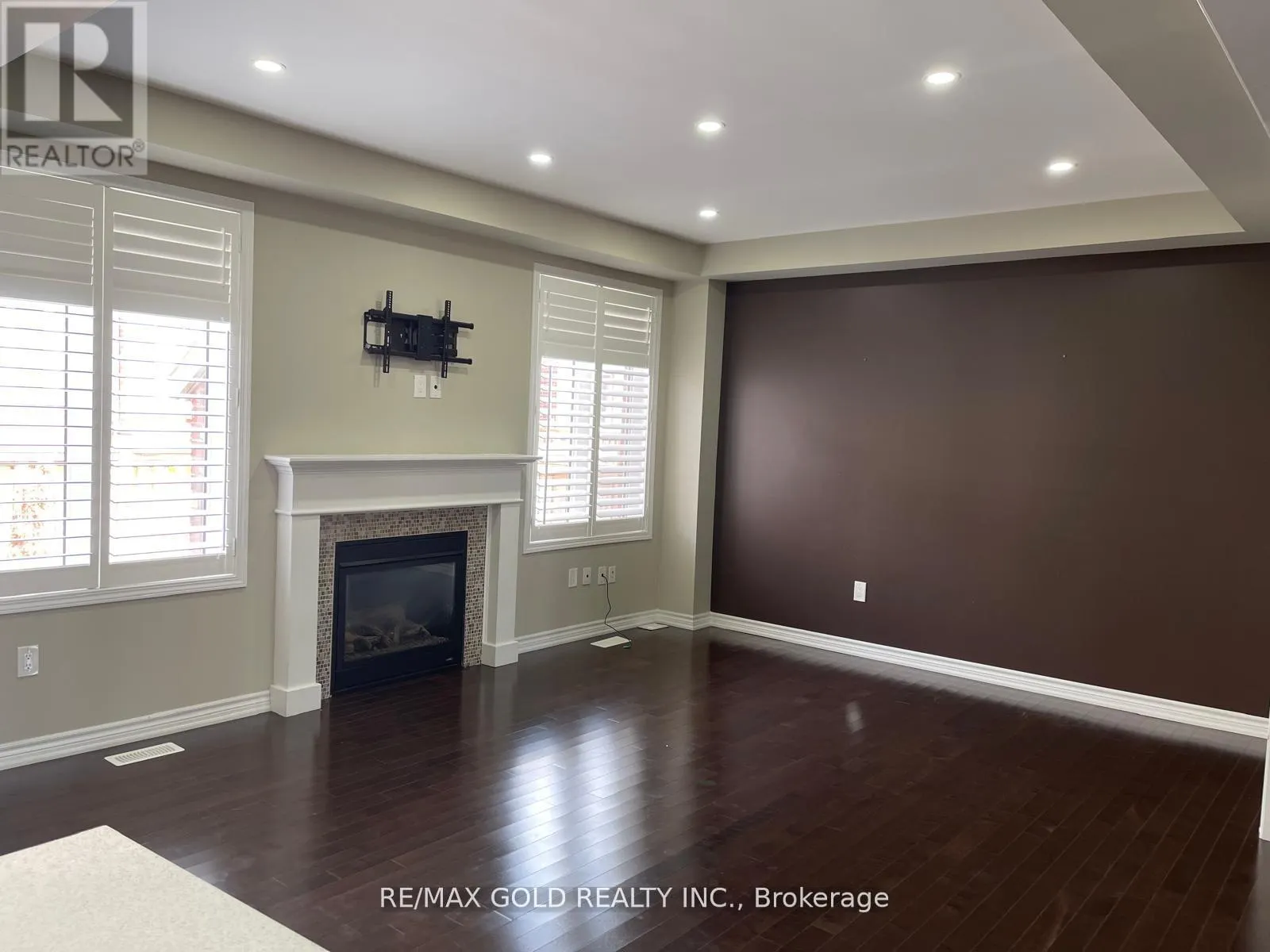 (UPPER PORTION) - 100 ENFORD CRESCENT