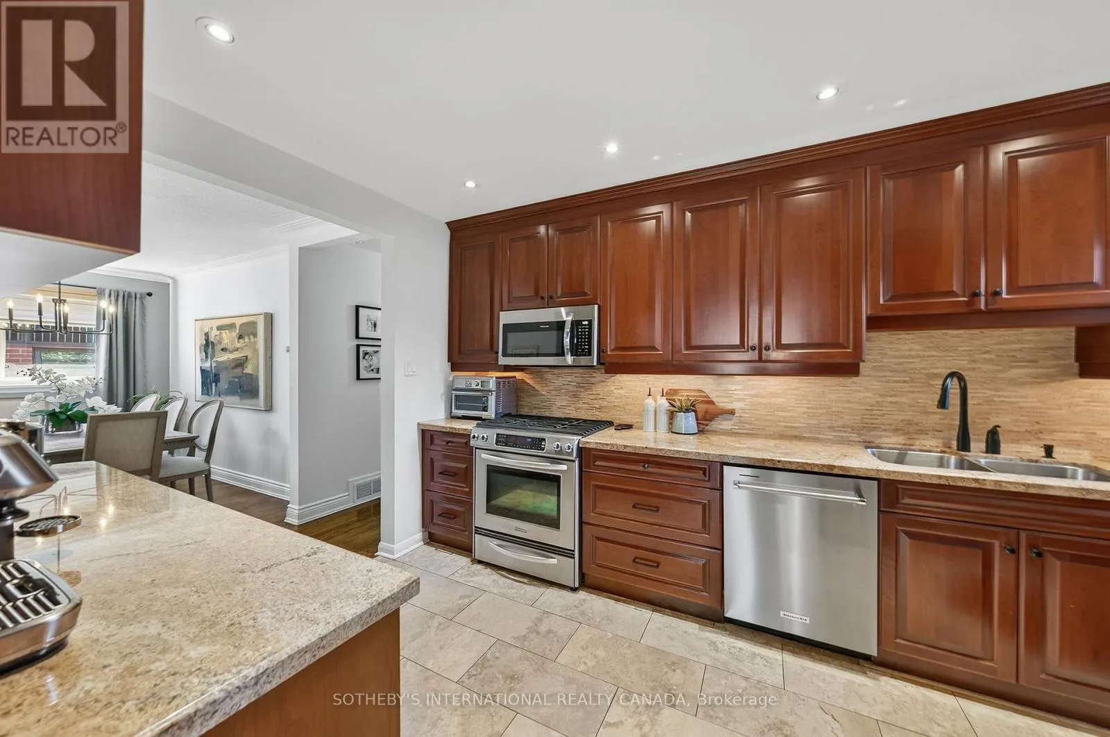 30 BEARBURY DRIVE