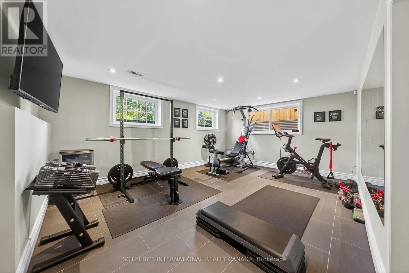 30 BEARBURY DRIVE