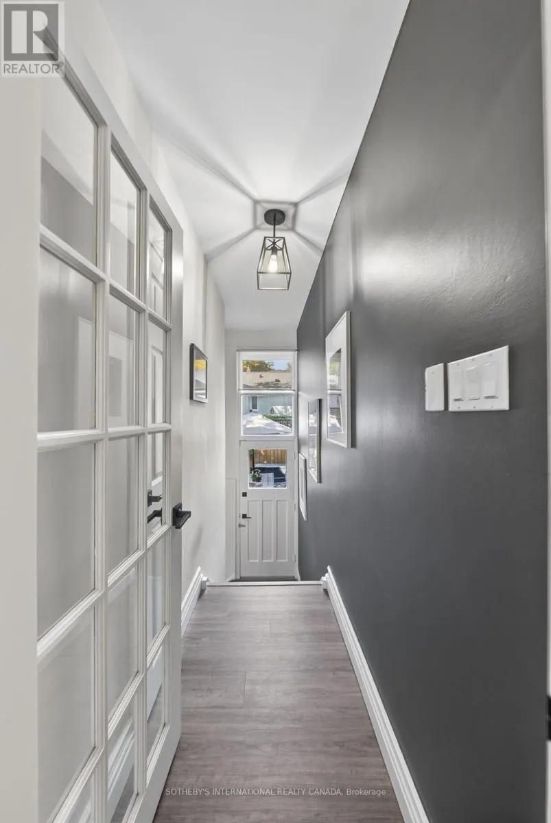 30 BEARBURY DRIVE