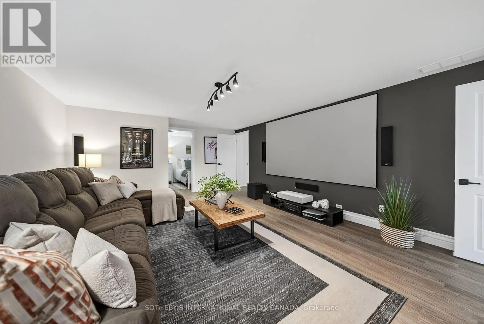 30 BEARBURY DRIVE