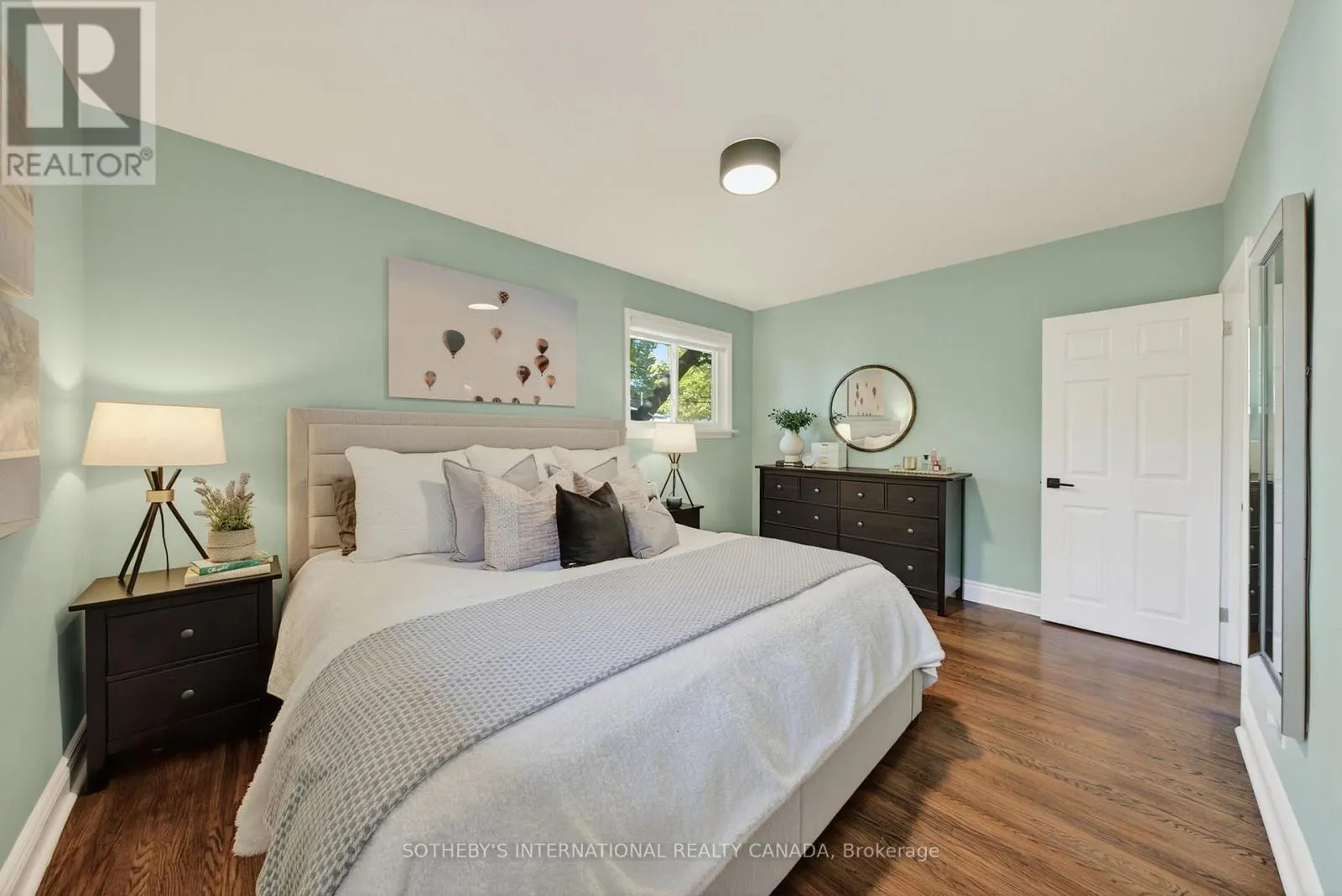 30 BEARBURY DRIVE