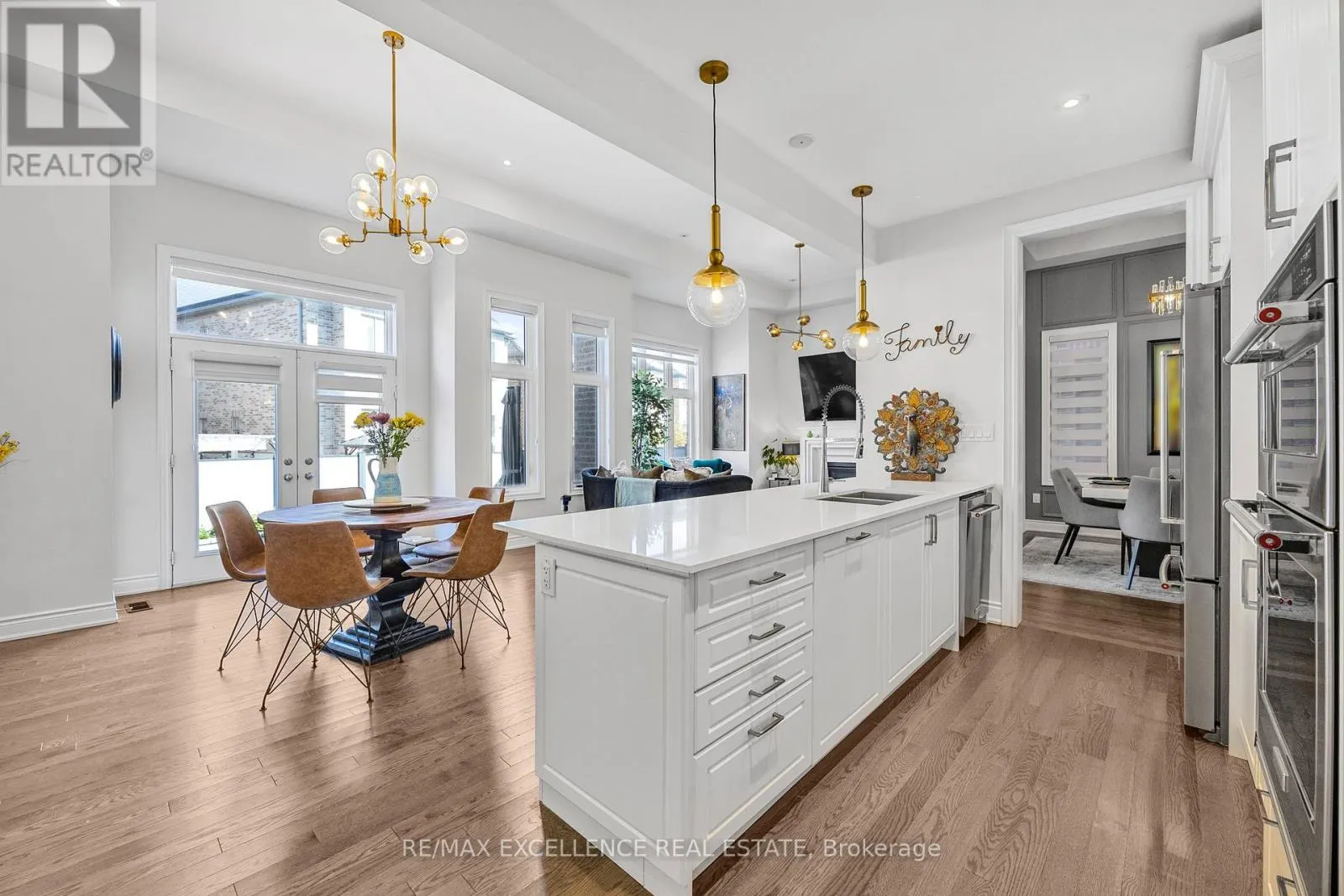 1183 QUEENS PLATE ROAD W