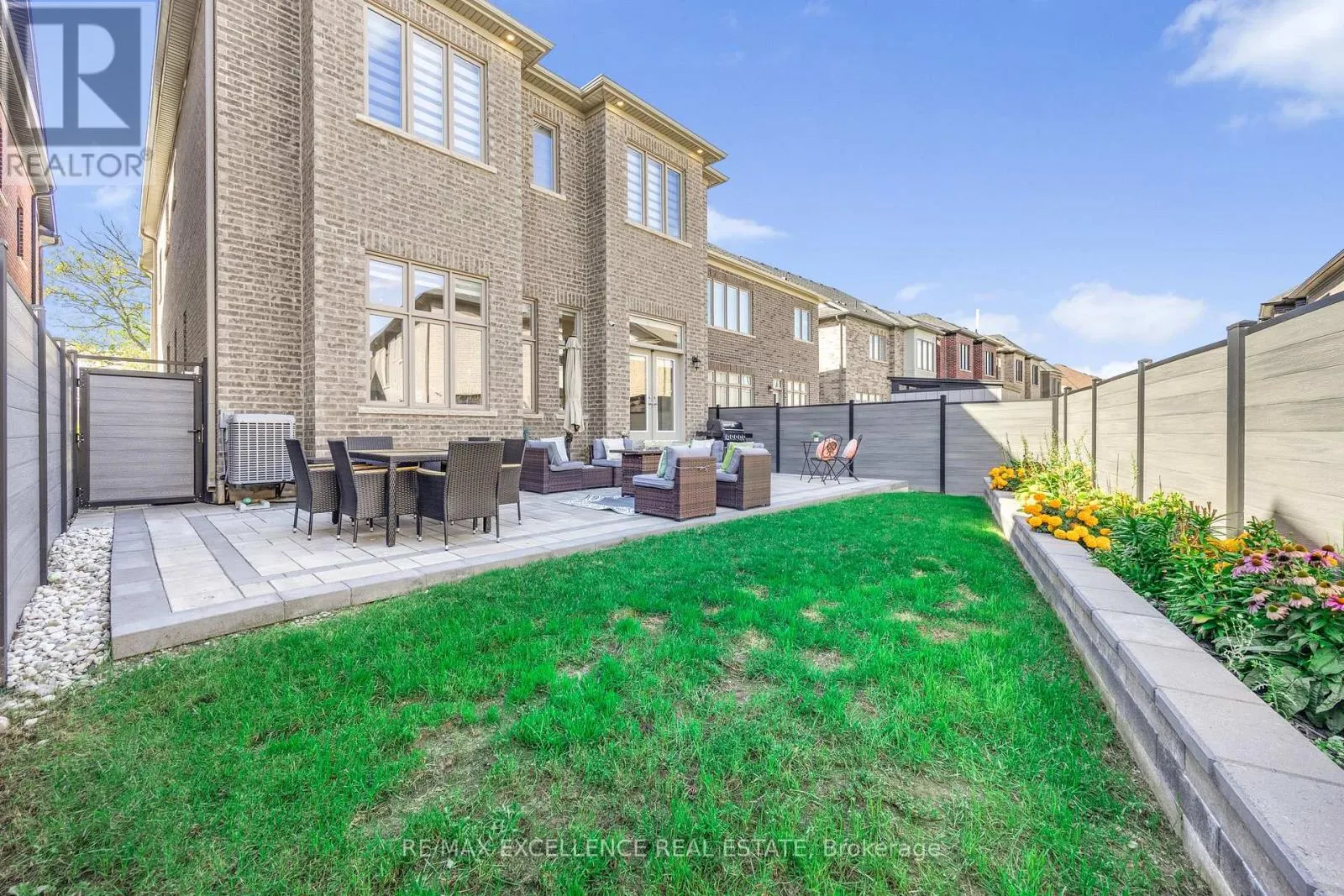 1183 QUEENS PLATE ROAD W