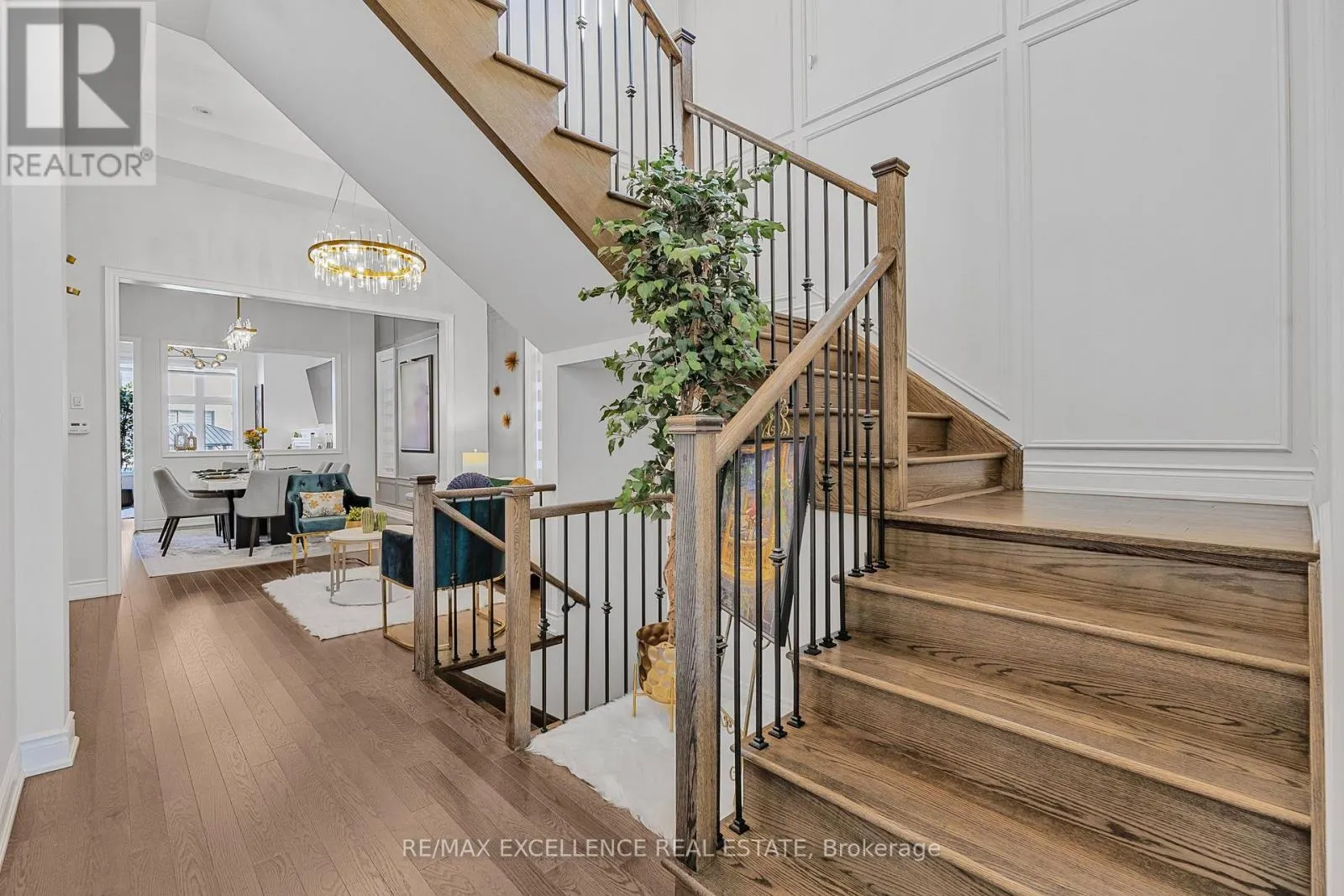 1183 QUEENS PLATE ROAD W