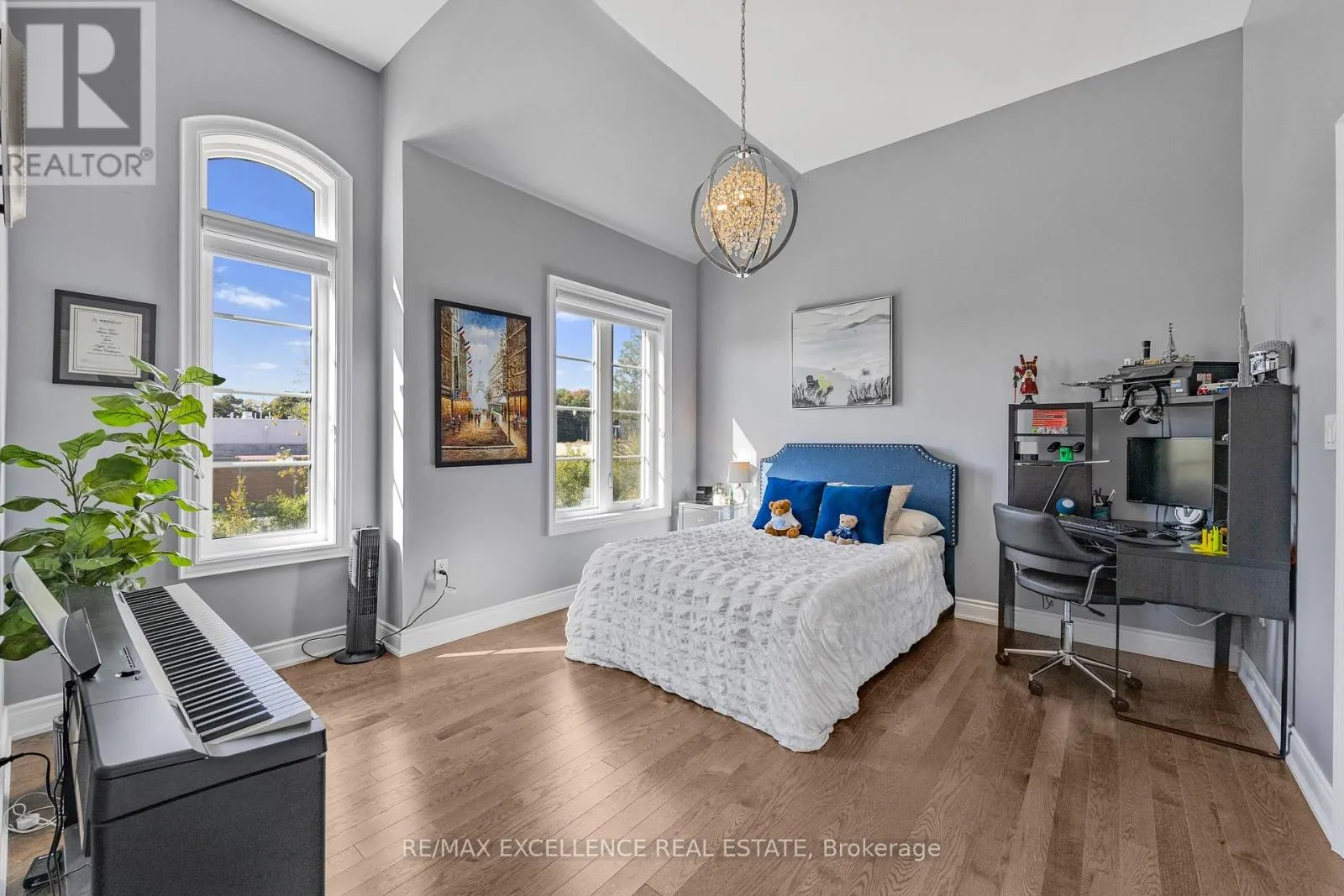 1183 QUEENS PLATE ROAD W