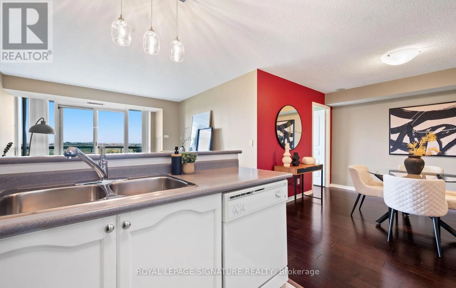 1501 - 2565 ERIN CENTRE BOULEVARD