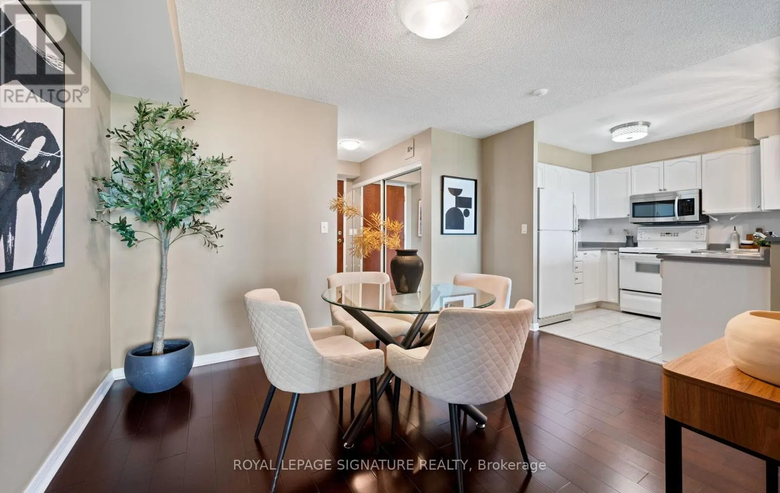 1501 - 2565 ERIN CENTRE BOULEVARD