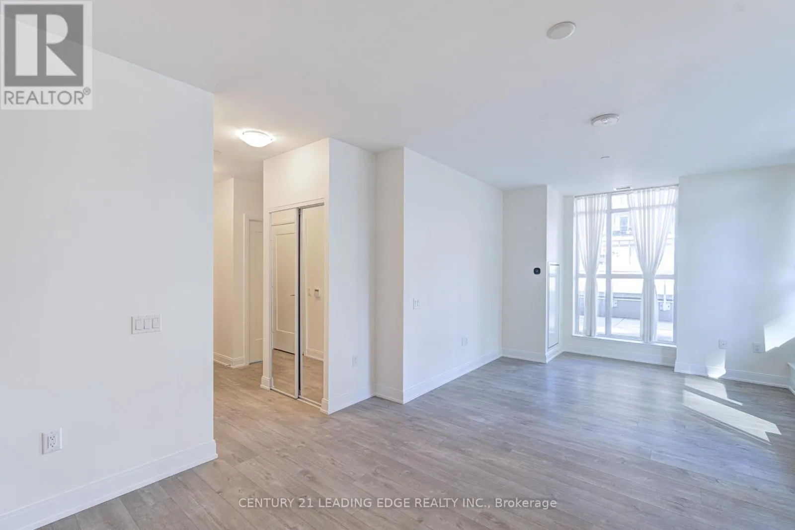504 - 65 ANNIE CRAIG DRIVE
