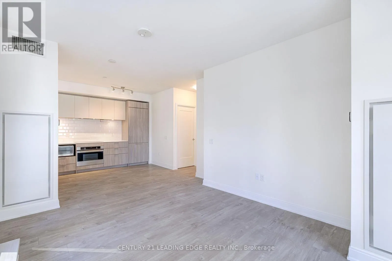 504 - 65 ANNIE CRAIG DRIVE