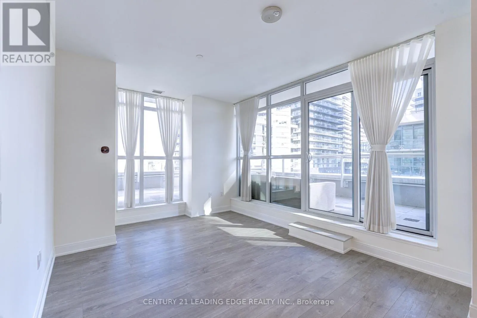 504 - 65 ANNIE CRAIG DRIVE