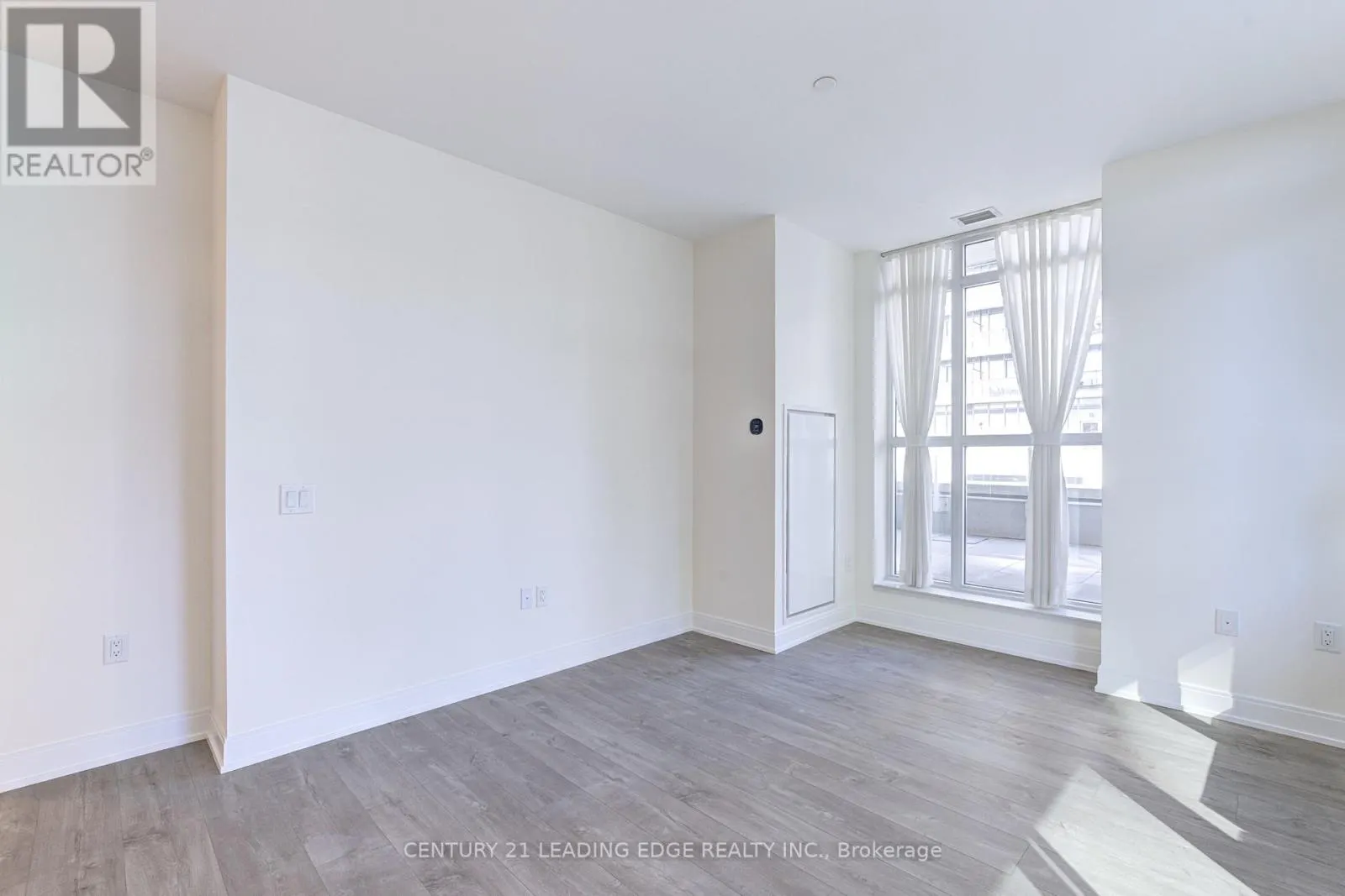 504 - 65 ANNIE CRAIG DRIVE