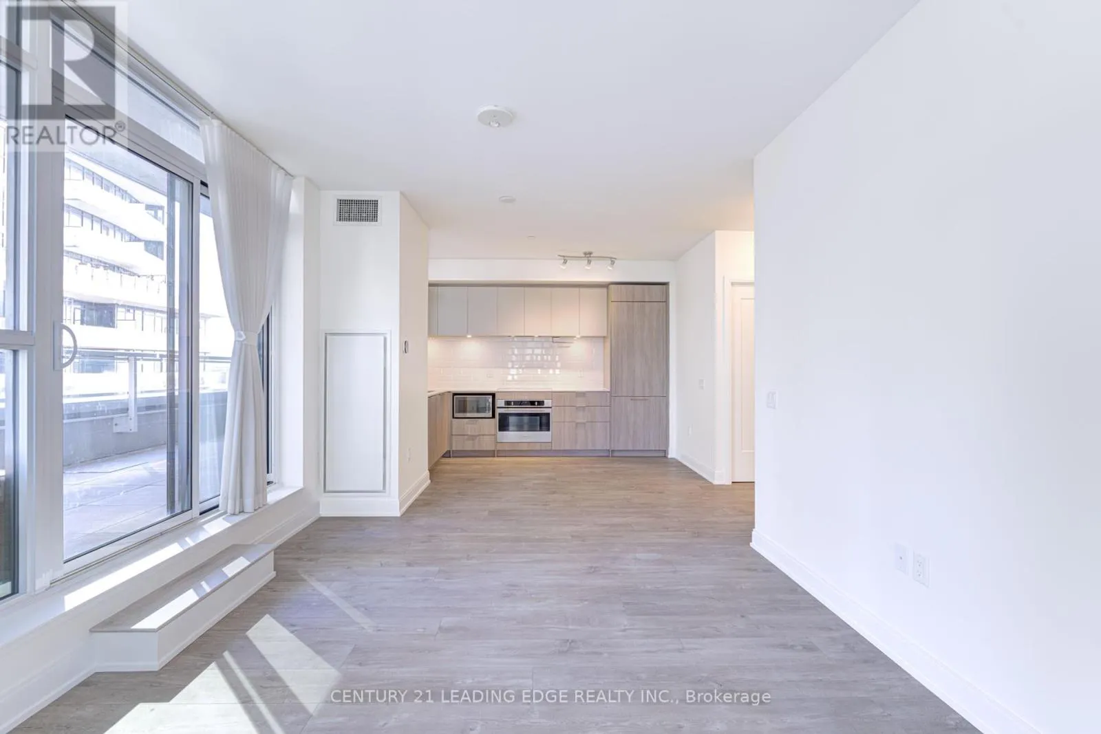 504 - 65 ANNIE CRAIG DRIVE