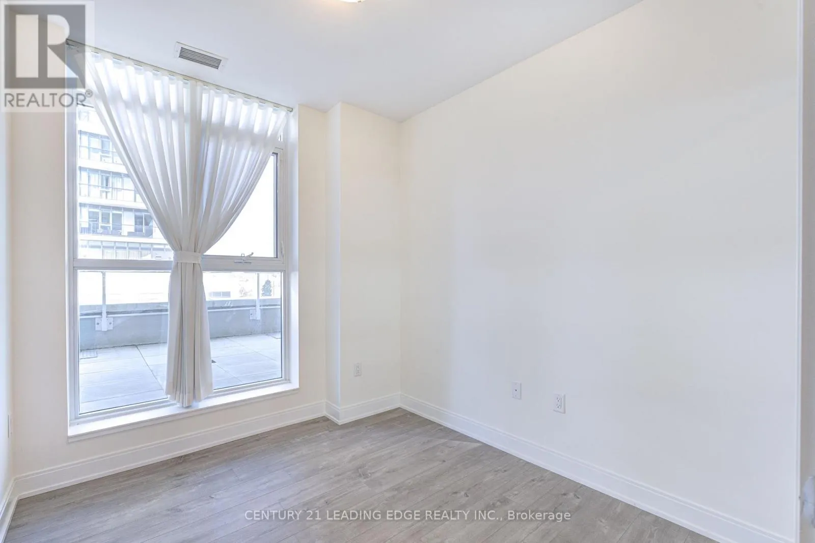 504 - 65 ANNIE CRAIG DRIVE