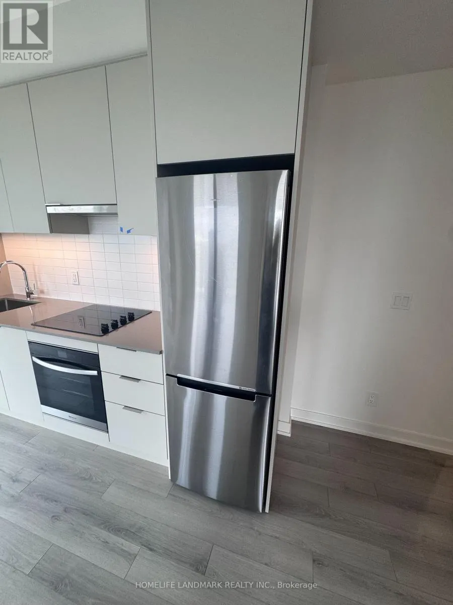 #1309 - 3079 TRAFALGAR ROAD