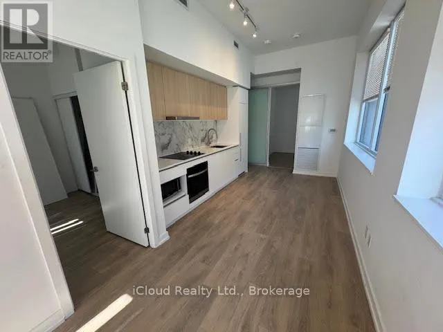 102 - 1100 SHEPPARD AVENUE W