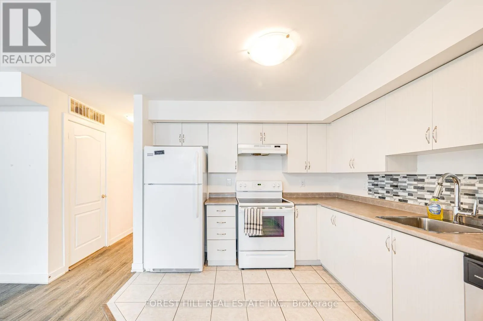 85 - 100 PARROTTA DRIVE