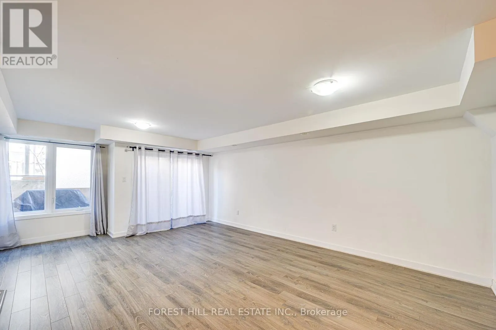 85 - 100 PARROTTA DRIVE