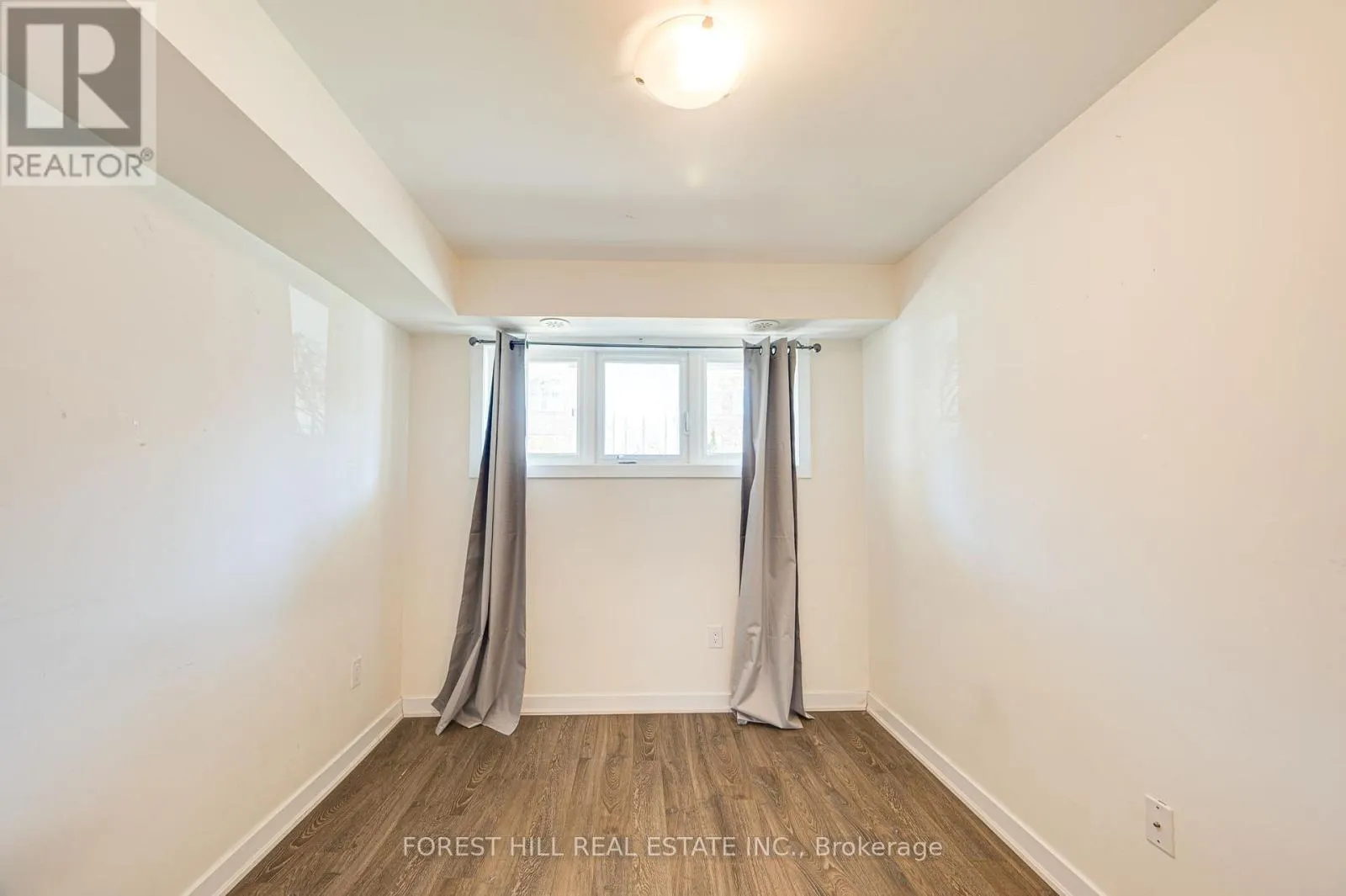 85 - 100 PARROTTA DRIVE
