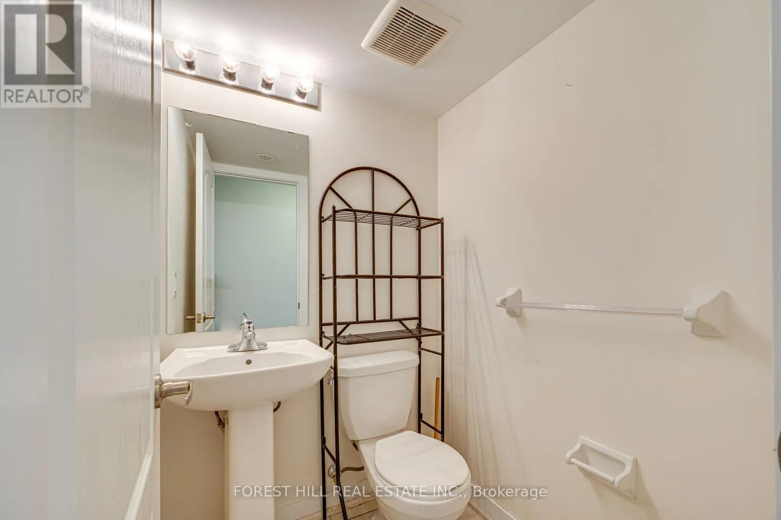 85 - 100 PARROTTA DRIVE