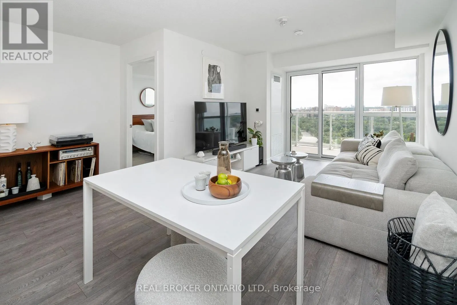 10 WILBY CRESCENT